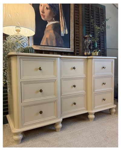 Elegant painted pine chest - pine,