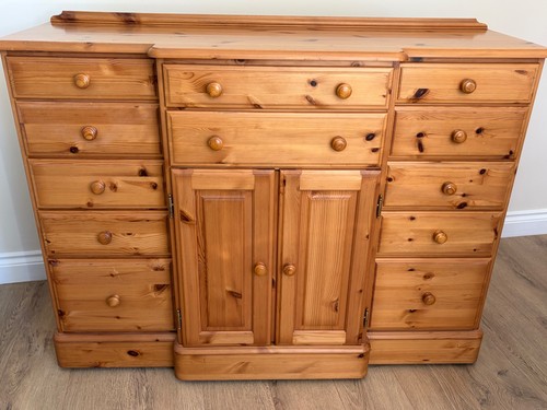 Ducal pine chest - pine, of